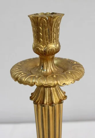 Paire de Flambeaux en Bronze Doré, style Louis XVI – Début XXe