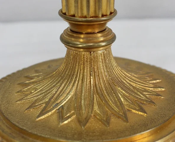 Paire de Flambeaux en Bronze Doré, style Louis XVI – Début XXe