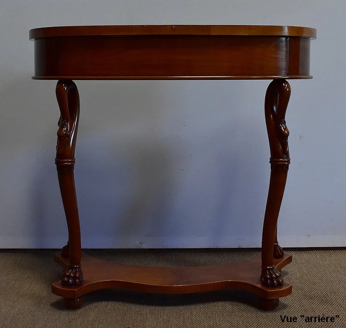 NIERVORMIGE KLEDINGTAFEL met BIJPASSENDE STOEL