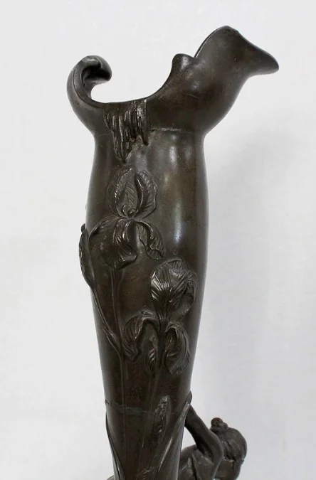 JUGENDSTIL-PERIODE VASE SIGNIERT P. JEAN