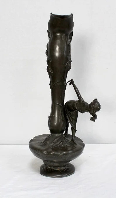 JUGENDSTIL-PERIODE VASE SIGNIERT P. JEAN