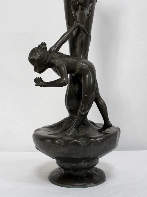 JUGENDSTIL-PERIODE VASE SIGNIERT P. JEAN