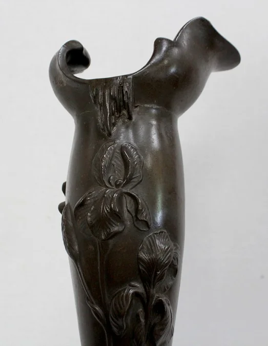 JUGENDSTIL-PERIODE VASE SIGNIERT P. JEAN