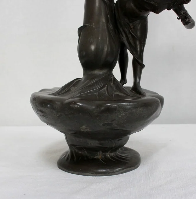 JUGENDSTIL-PERIODE VASE SIGNIERT P. JEAN