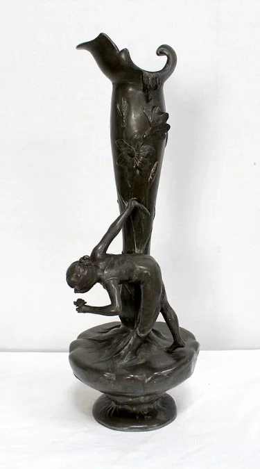 JUGENDSTIL-PERIODE VASE SIGNIERT P. JEAN