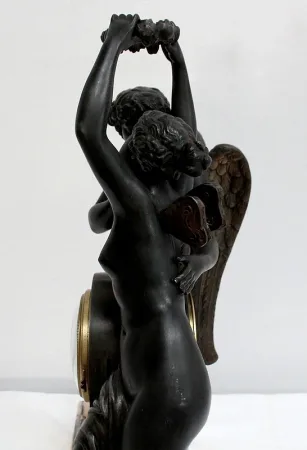 Pendule en Régule « Psyché couronnant l’Amour » d’après Claude Michallon - 1900