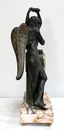 Pendule en Régule « Psyché couronnant l’Amour » d’après Claude Michallon - 1900