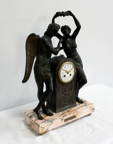 Pendule en Régule « Psyché couronnant l’Amour » d’après Claude Michallon - 1900