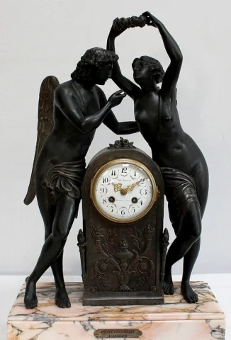 Pendule en Régule « Psyché couronnant l’Amour » d’après Claude Michallon - 1900
