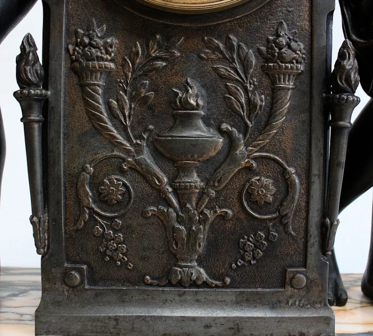 Pendule en Régule « Psyché couronnant l’Amour » d’après Claude Michallon - 1900