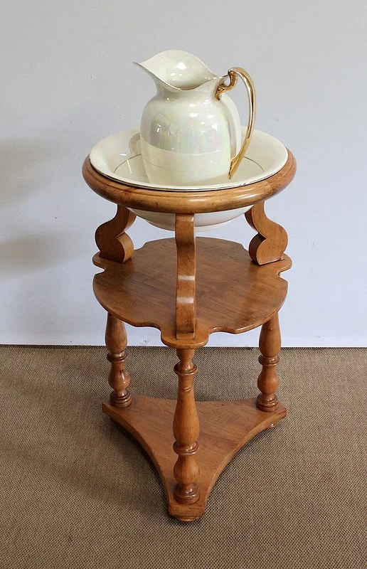 ATHENIAN WASH STAND