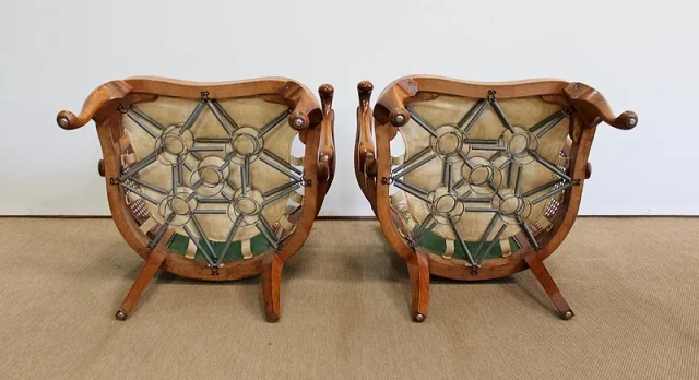 MESA Y SILLONES DE ESTILO CHIPPENDALE