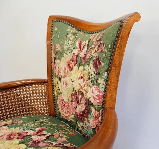 MESA Y SILLONES DE ESTILO CHIPPENDALE