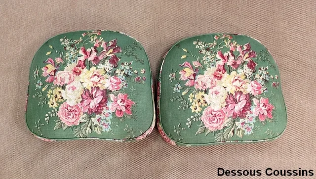 MESA Y SILLONES DE ESTILO CHIPPENDALE