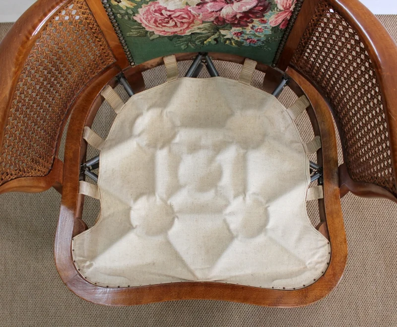 CHIPPENDALE STYLE TABLE  AND ARMCHAIRS