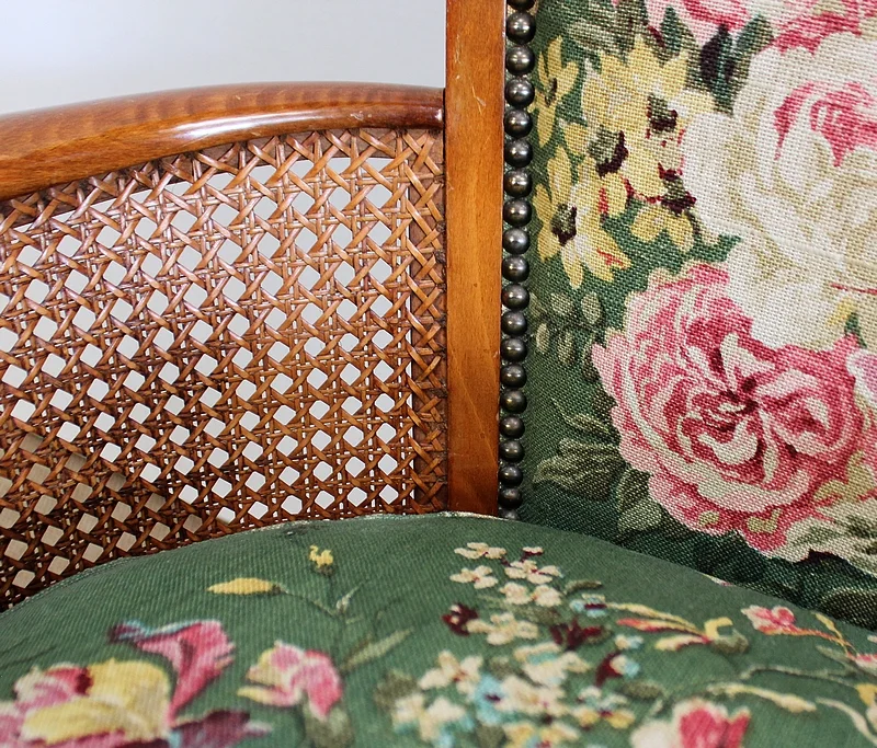 CHIPPENDALE STYLE TABLE  AND ARMCHAIRS