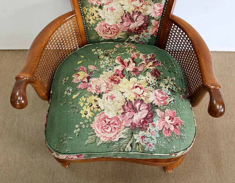 CHIPPENDALE STYLE TABLE  AND ARMCHAIRS