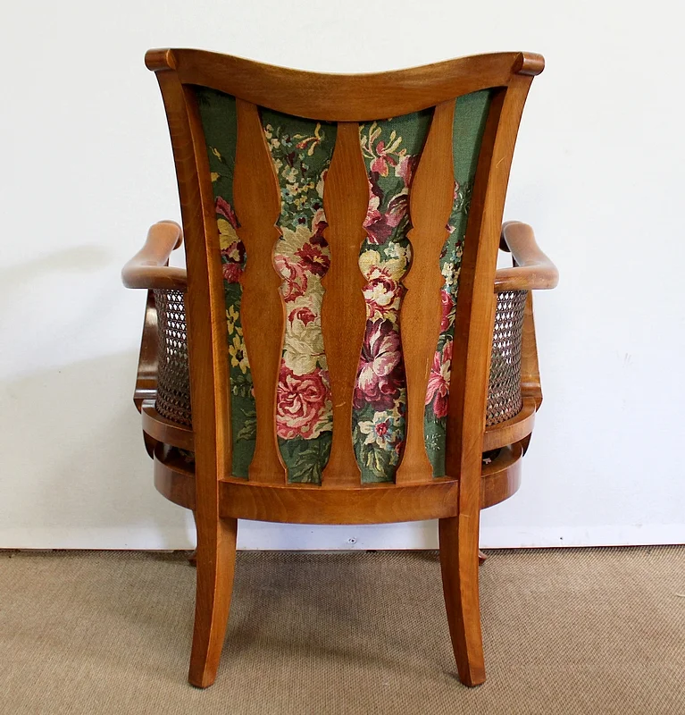 CHIPPENDALE STYLE TABLE  AND ARMCHAIRS