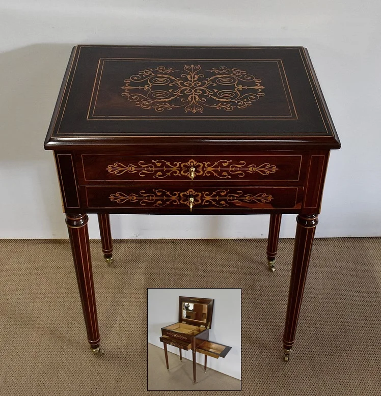 Petite table travailleuse, époque Charles X – Début XIXe