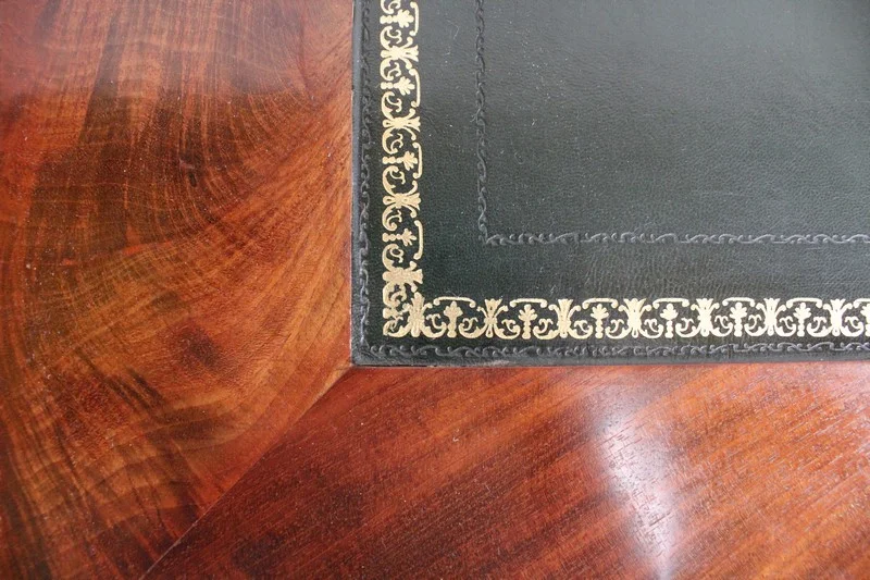 FRANZÖSISCHE RESTAURATION PERIOD FLAT TOP DESK