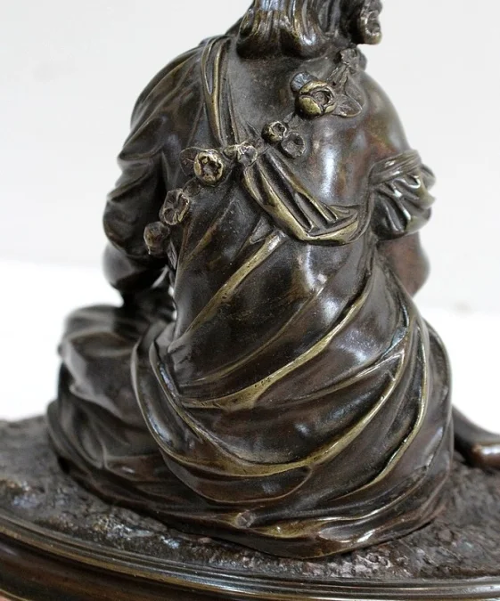 BRONZEFIGUR