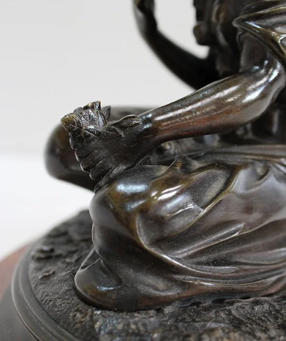 BRONZEFIGUR
