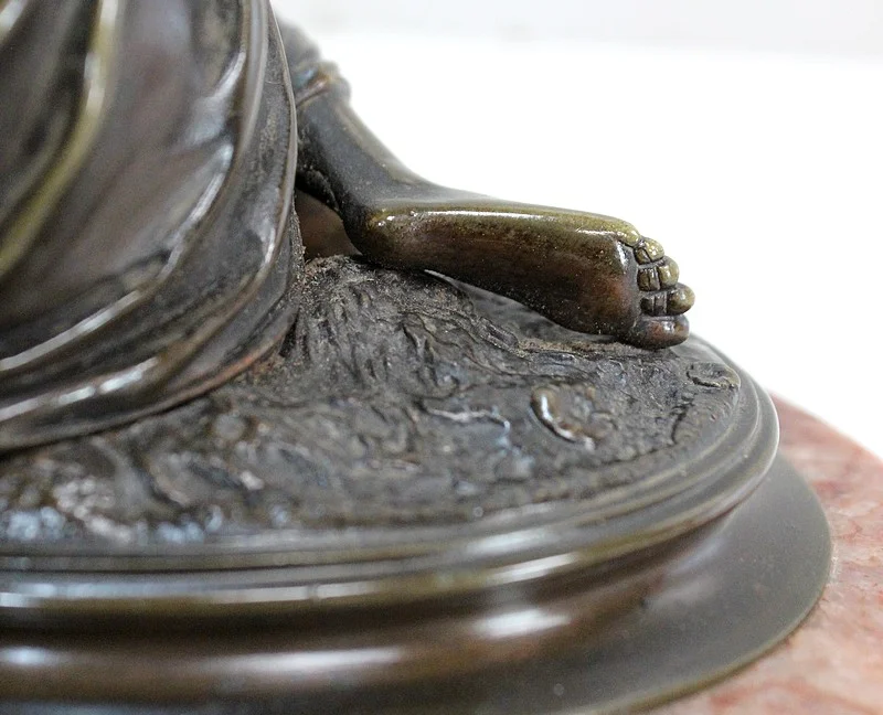 BRONZEFIGUR