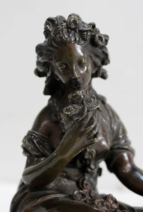 BRONZEFIGUR