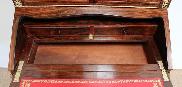 Petit Bureau Vitrine en Palissandre et Marqueterie, époque Napoléon III – Milieu XIXe