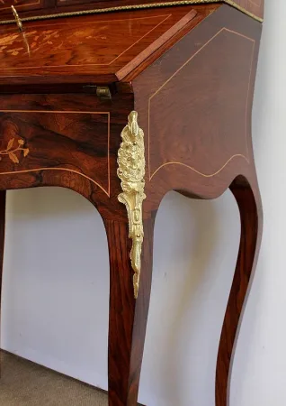 Petit Bureau Vitrine en Palissandre et Marqueterie, époque Napoléon III – Milieu XIXe
