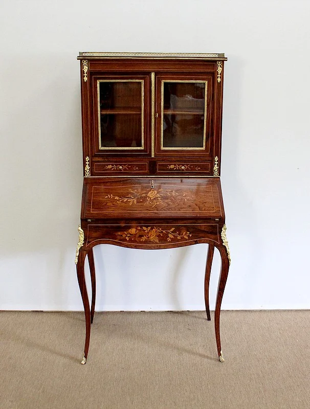 Petit Bureau Vitrine en Palissandre et Marqueterie, époque Napoléon III – Milieu XIXe