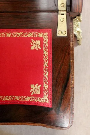 Petit Bureau Vitrine en Palissandre et Marqueterie, époque Napoléon III – Milieu XIXe