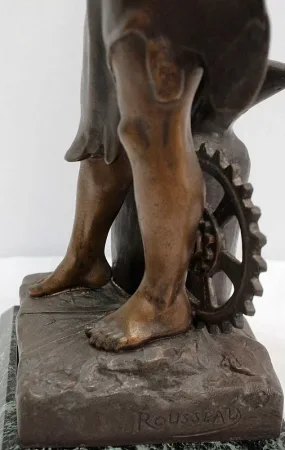 Bronze à Patine Brune et Dorée, « Le Travail », par Rousseau – Début XXe