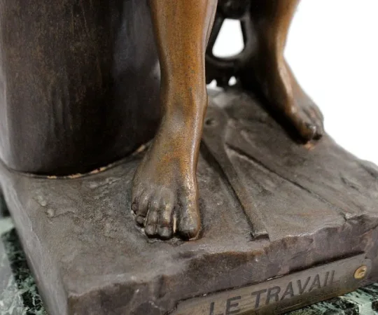 Bronze à Patine Brune et Dorée, « Le Travail », par Rousseau – Début XXe