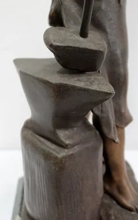 Bronze à Patine Brune et Dorée, « Le Travail », par Rousseau – Début XXe