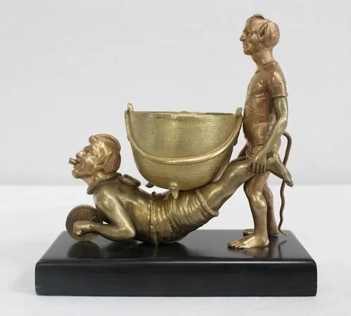 Bronze doré « Diablotins faisant la brouette » - Fin XIXe