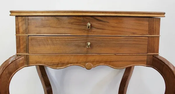 Table d’appoint Travailleuse en Noyer blond massif – Fin XIXe