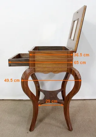 Table d’appoint Travailleuse en Noyer blond massif – Fin XIXe