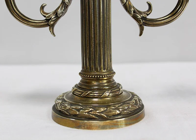 PAREJA DE CANDELABRA ESTILO LOUIS XVI