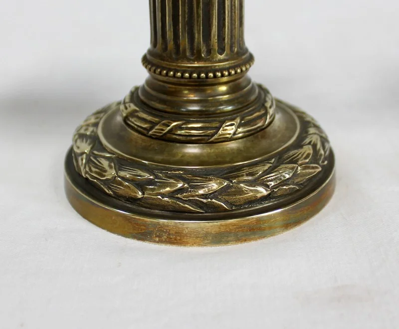 PAREJA DE CANDELABRA ESTILO LOUIS XVI