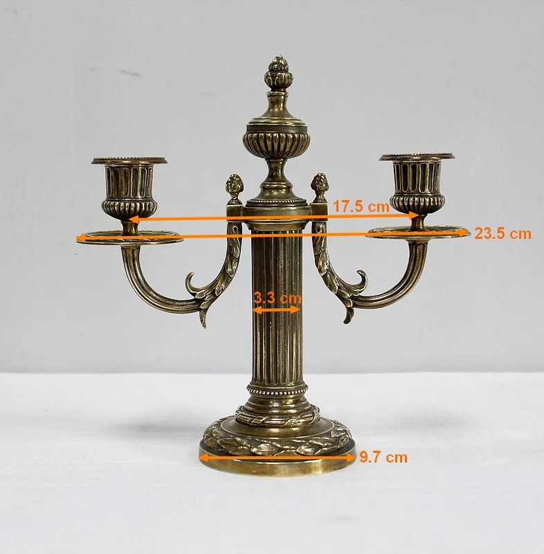 PAREJA DE CANDELABRA ESTILO LOUIS XVI
