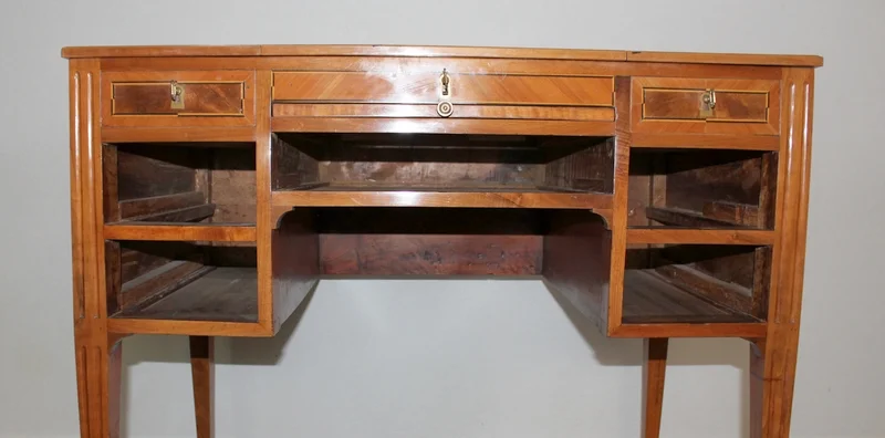 Coiffeuse style Louis XVI – Début XIXe