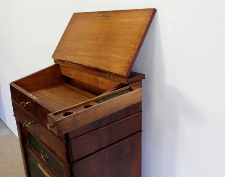 CARTONNIER-LESESCHREIBTISCH