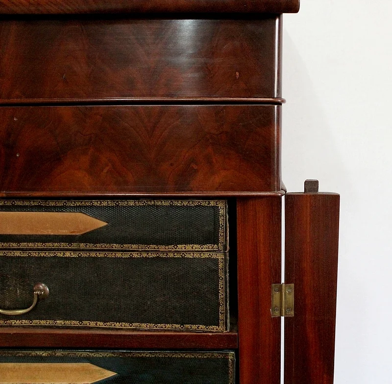CARTONNIER READING DESK