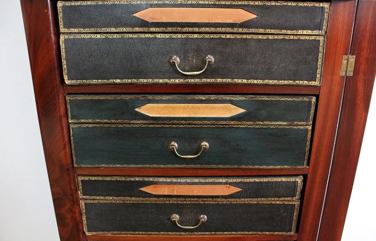CARTONNIER-LESESCHREIBTISCH