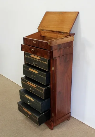 CARTONNIER-LESESCHREIBTISCH