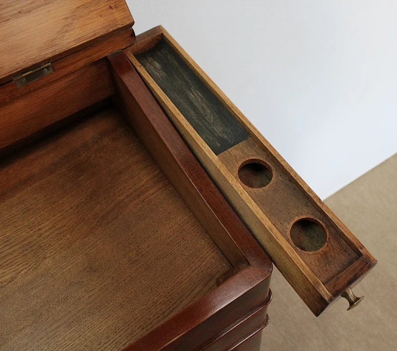 CARTONNIER READING DESK