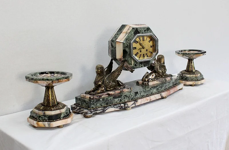 GUARNIZIONE PER MANTELLO PERIODO ART DECO