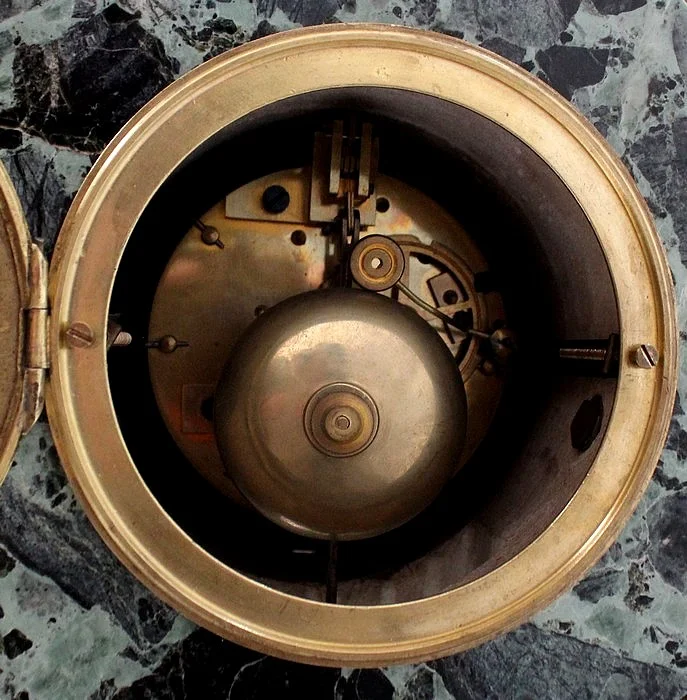 GUARNIZIONE PER MANTELLO PERIODO ART DECO