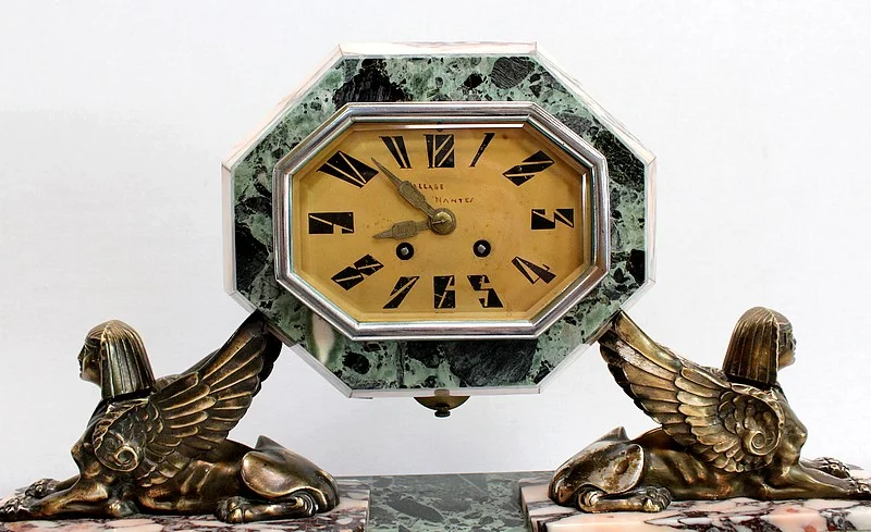 GUARNIZIONE PER MANTELLO PERIODO ART DECO